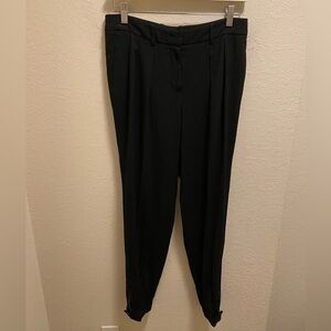 Aritzia Babaton Black Blake Relaxed Fit Pleated Tapered Leg Dress Pants Size 6